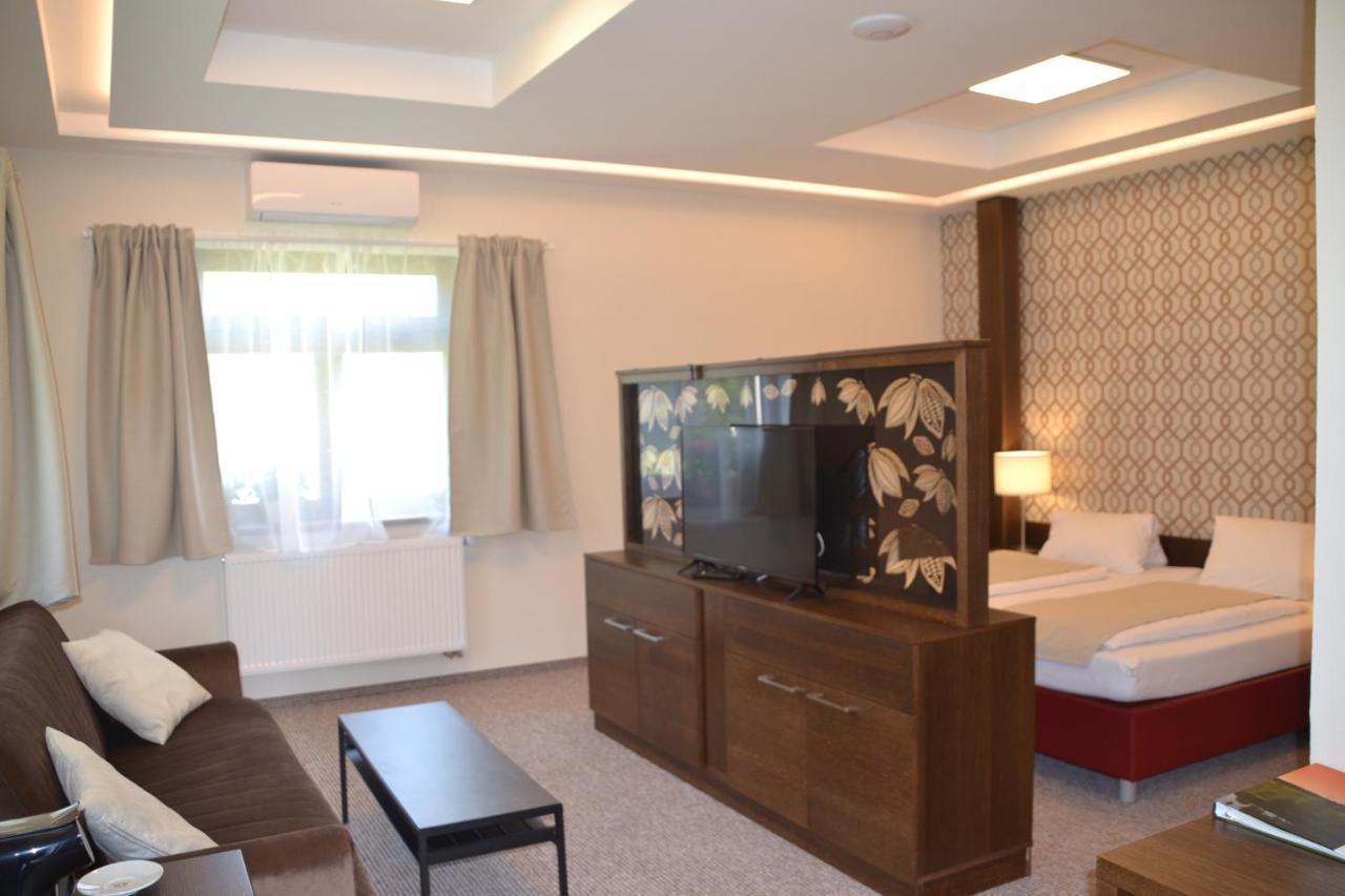 Wellness Hotel Svachovka Mírkovice Kültér fotó